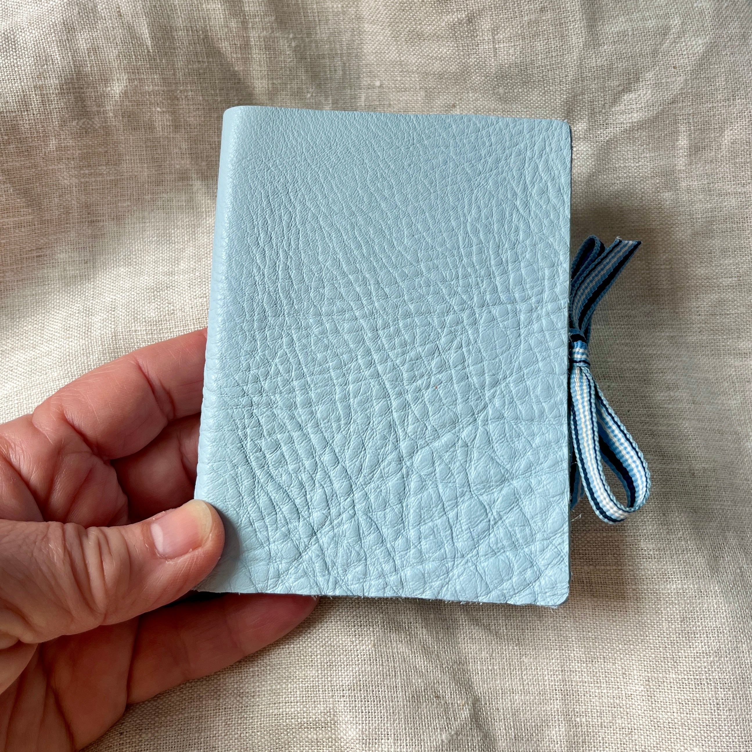 Jumbo handmade journal in genuine leather - blank pages